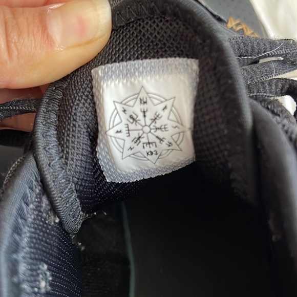 Jordan Kids Why Not Zero.3 Black/White/Gold Sneakers Size 6.5Y - Picture 7 of 12